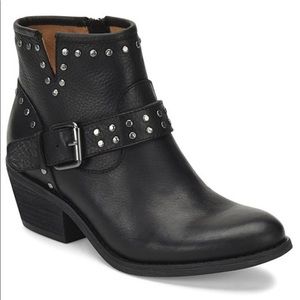 Brand New Black Söfft Booties size 6